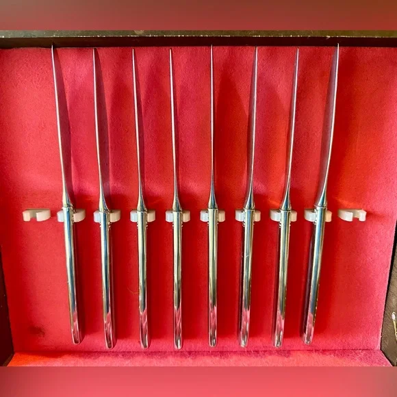 Oneida Ltd. 1881 Rogers Vintage “Melissa” Stainless Flatware 70 Pc.Used Retired - Picture 2 of 15